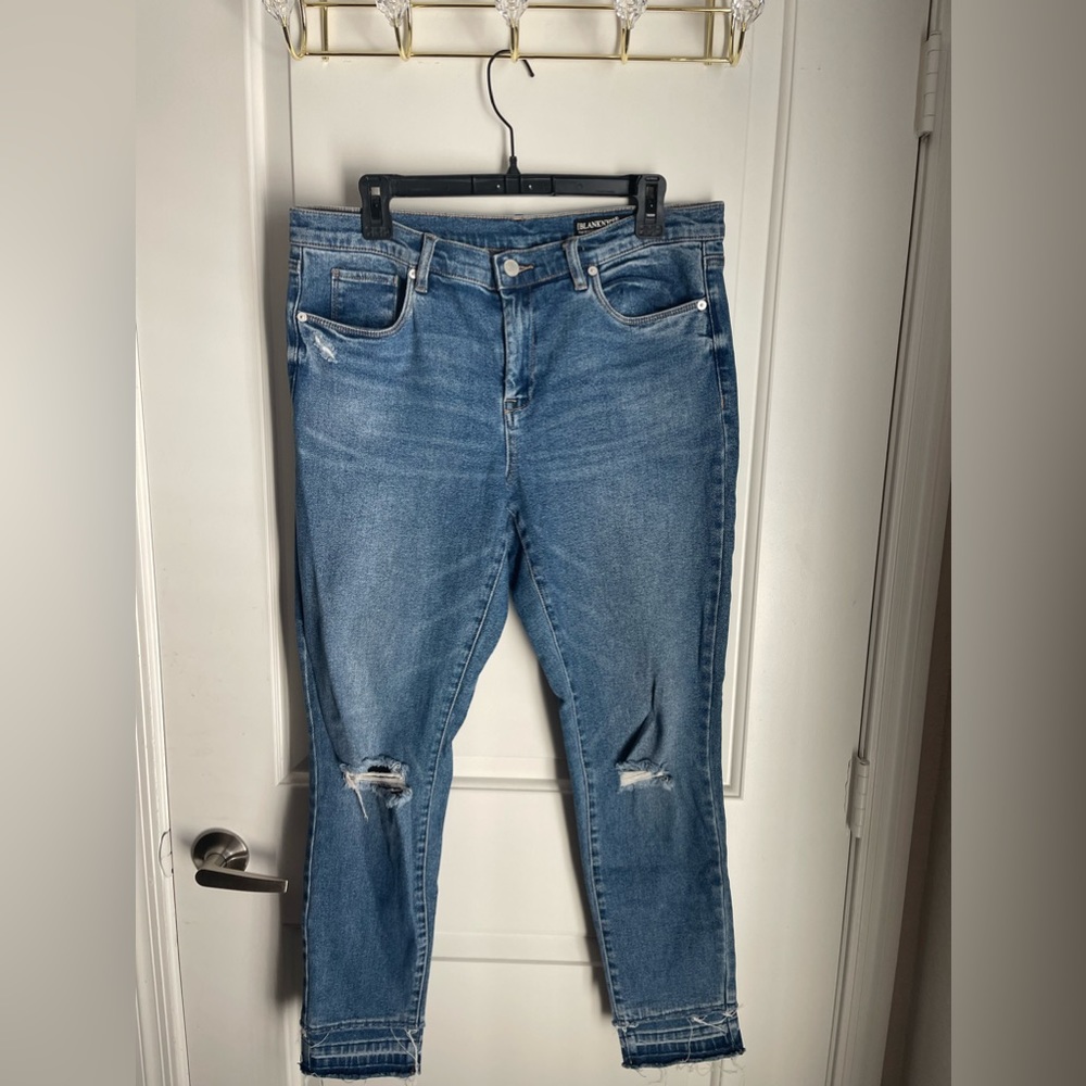 BLANK NYC THE READE CROP JEAN SIZE 31